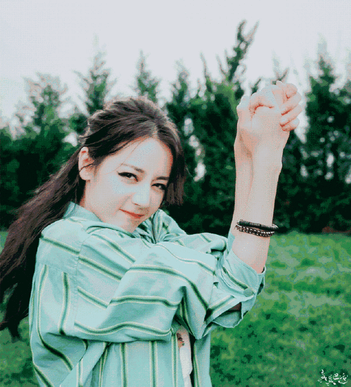 迪丽热巴嘉人now夏季刊