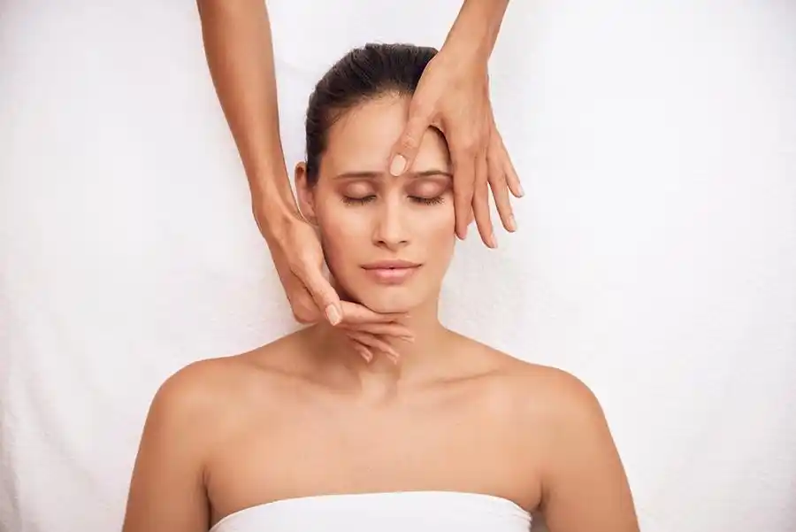 法国娇兰推出全新御廷兰花卓能焕活紧致提拉精华液