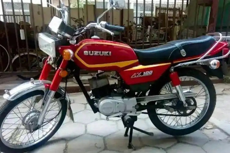 经典神车,金城-铃木ax100成为一代人的回忆_搜狐汽车_搜狐网