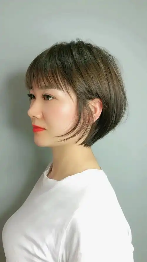 40岁左右的女性发型这样剪时尚年轻不老气