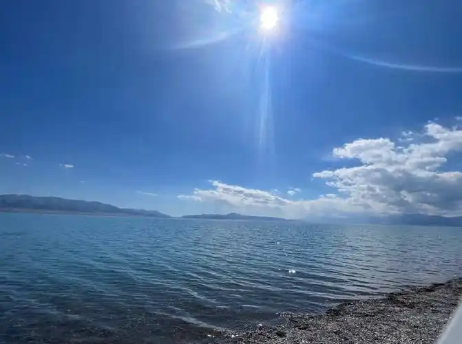 赛里木湖 清澈的蓝