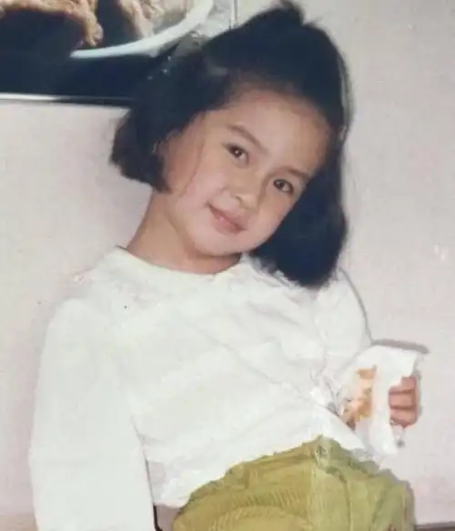 baby童年旧照被翻出 一看就知是纯天然(组图)