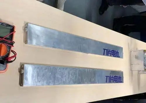 向"无钴"化进阶错失第一,特斯拉超级电池棋逢对手?