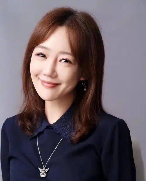 薛佳凝哈妹胡歌前女友闭关修行并不代表现在的我