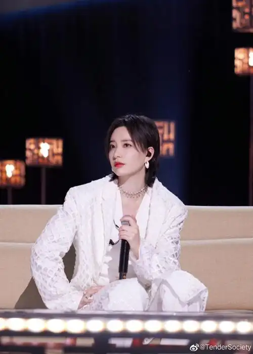 in tender society醉舟系列白舟耳圈@李斯丹妮-个人同款博#李斯丹妮