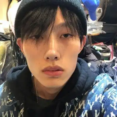 2022年网图男生霸气高冷头像帅气特别有魅力的男生高清微信头像