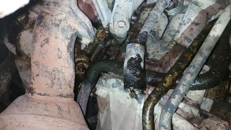 漏液 该部件存在渗漏痕迹,修复后不影响车辆使用,无安全隐患