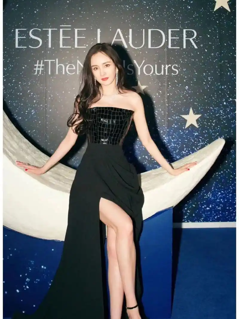 张萌现在在和金晨谈合作,双方各取所需,非常融洽.