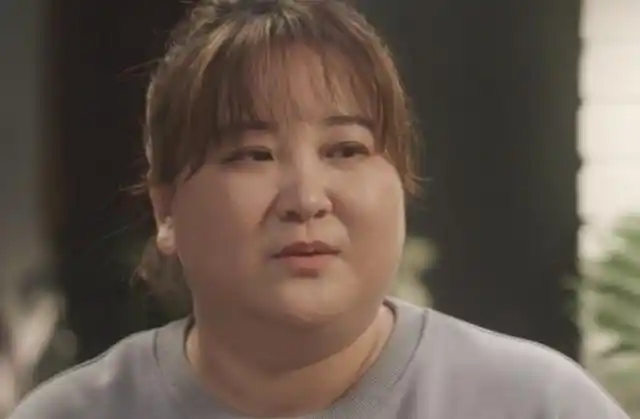 作为一个喜剧演员,贾玲在舞台上一直都是牺牲自己的形象来取悦大家