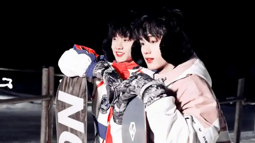 我喜欢与你在一起的每一天丁程鑫和马嘉祺刚结婚的时候,两个人到处去