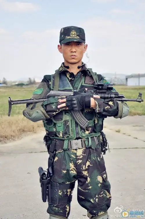 王韬军旅剧照 王韬图片写真-明星库 | 电视猫