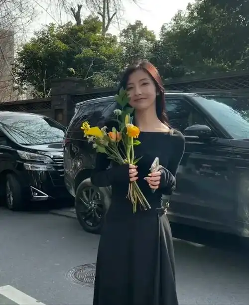 与王思聪有过孩子,看到黄一鸣的爆料后"破防"?豆得儿回应了