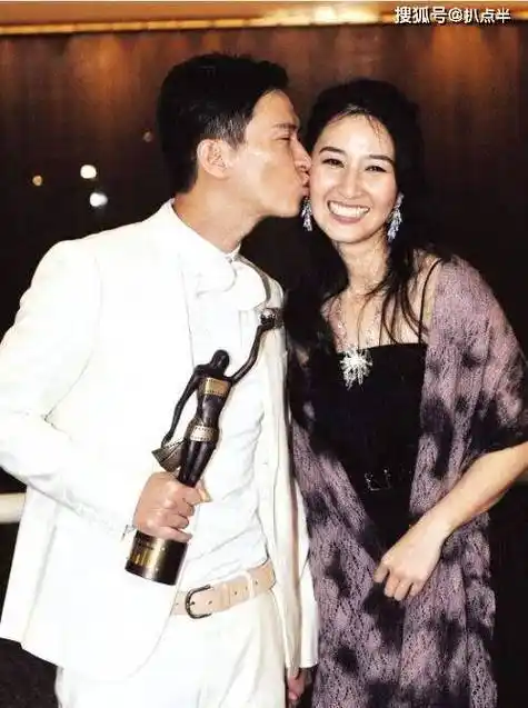 佘诗曼仍是一线_蔡少芬_作品_朱茵