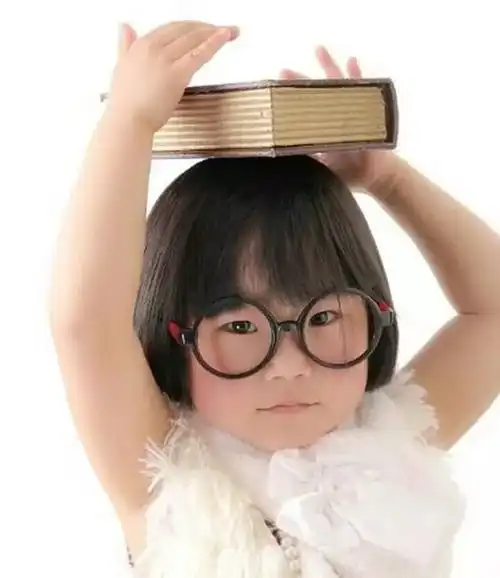 编号:13 票数:5520第三名 李昌茜编号:42 票数:5613第二名 小诗语二等