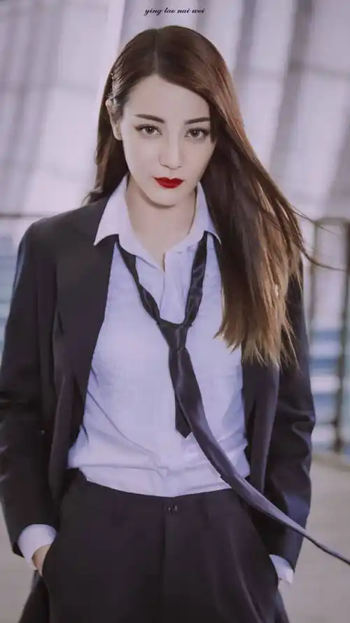 迪丽热巴极限挑战九宫格