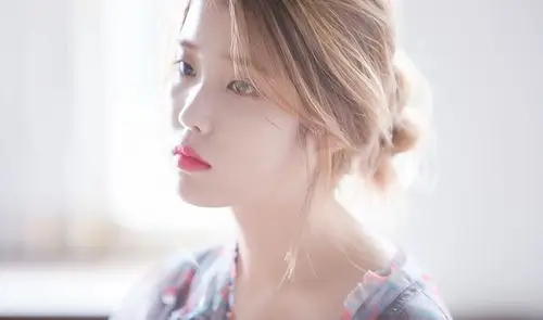 iu 李知恩 李智恩 cr:李知恩iu爱荔枝