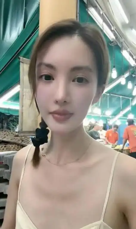 金晨直播回应恋情暗恋是没有的事