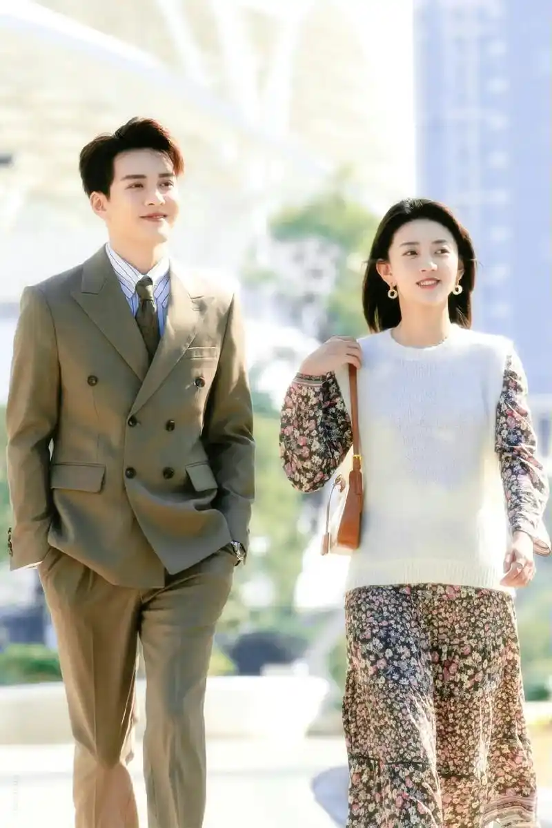 梁洁曾舜晞 #我可能遇到了救星  - 抖音