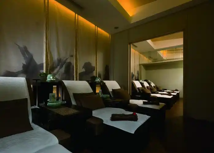 现代中式足浴店大厅装修效果图