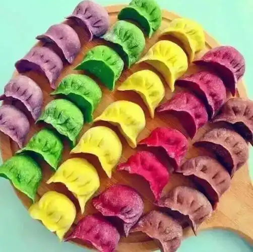 活动现场包饺子大赛,其中最有创意饺子奖还可获得500元产科分娩代金券