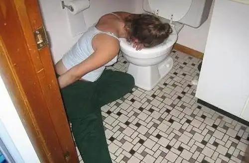 喝醉了胃难受怎么办?教你几种方法,特好用