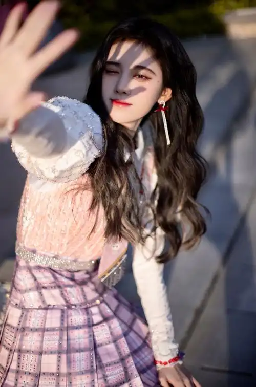 才配得上你的善良"@鞠婧祎希望2021年是很愉快的一年 没有狗血情节 也