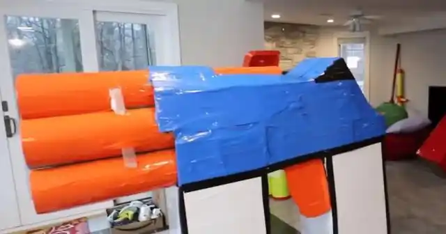 世界上最大的玩具枪威力到底有多大?老外亲测,结果咋样?