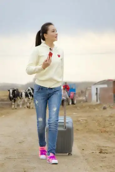 气质很重要年龄最小的孙茜像大妈赵雅芝和张凯丽却看不出年龄