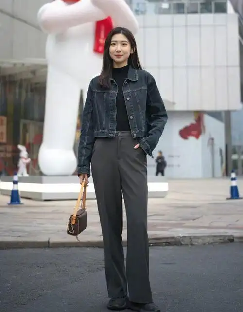 杭州女生的街拍大赏:穿搭秘籍揭秘,勾地长裤时尚有型