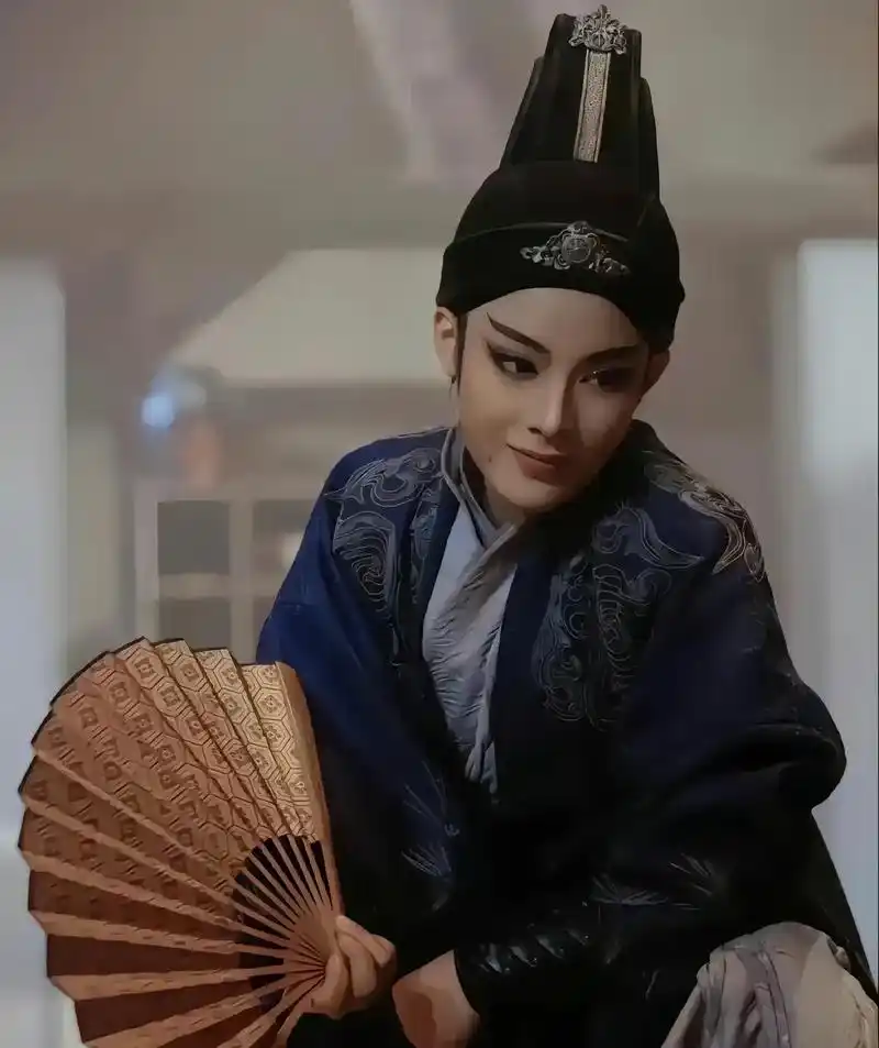 一颦一笑都好绝!#越剧小生 #女扮男装 #古 - 抖音