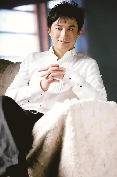 他才46岁谢娜曾被他骂哭邓超见他害怕黄渤对他也要尊称师爷