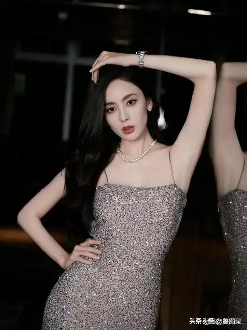 古力娜扎大胆挑战"金丝裙",化身妖艳舞娘,这颜值和身材绝了!