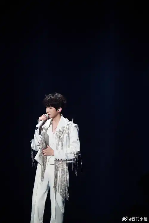 王源蜻蜓流苏西装##王源画像