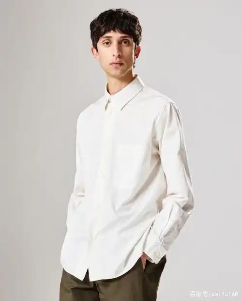 hilfiger 曾说过: "一定要拥有经典合适的白衬衫,它是永恒的,每个男人