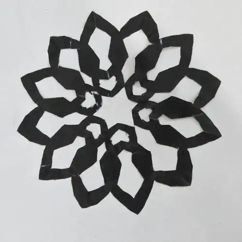 美术《对称的美》课堂作业(四2班)