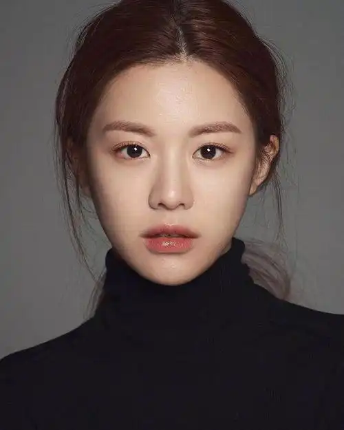 盘点娱乐圈5位整容最成功的女明星,前后判若两人,看着毫无痕迹