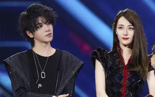 华晨宇,迪丽热巴《骑士精神》完整版和华晨宇cut-音乐视频-搜狐视频