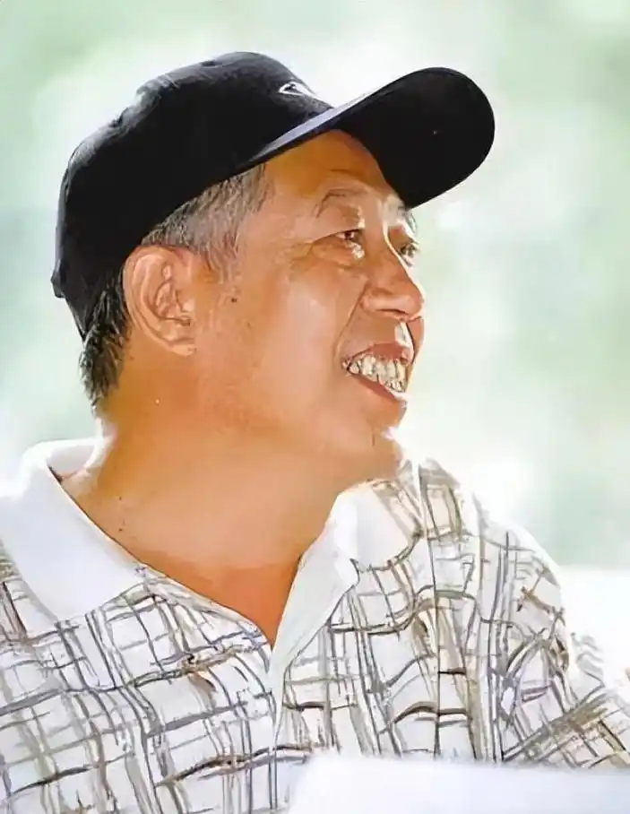 文兴宇一生嗜烟如命7字遗言感动世人遗孀至今无法释怀