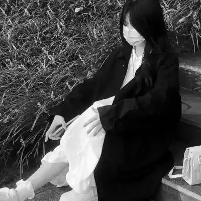 头象图片女黑白真人可爱_女生头像_头像屋