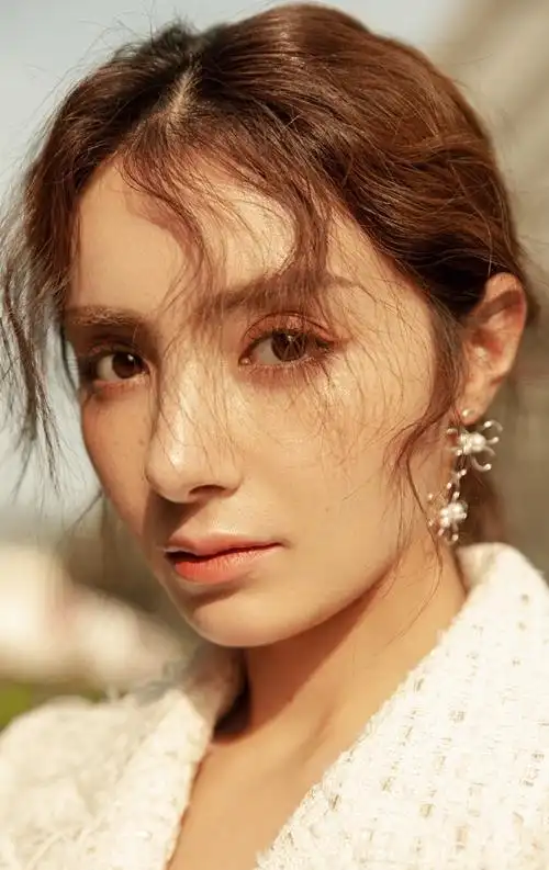 麦迪娜时尚写真图片