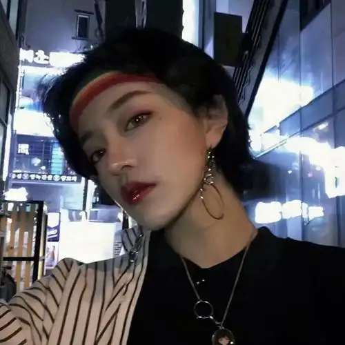 2020最火微信唯美好看女头像 并不是所有爱都要说出口