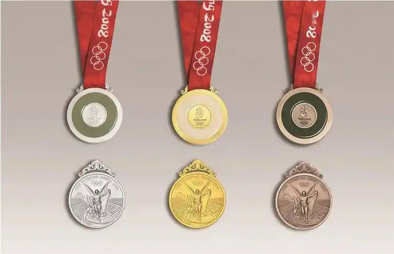 家里失火一片狼藉却意外发现08年北京奥运金牌连绳子都没烧坏