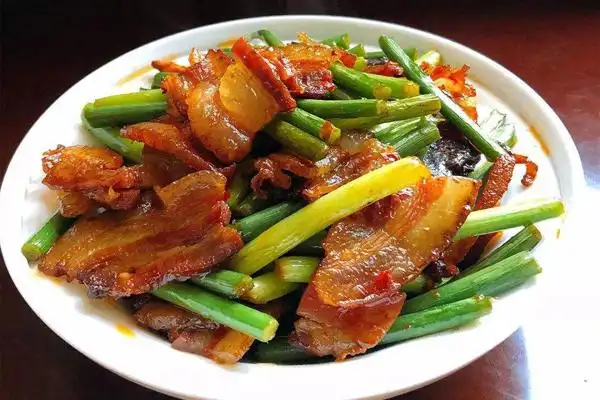 蒜苔炒腊肉