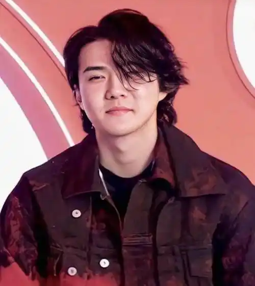 蔡徐坤身材让人不从容,鹿晗生图状态像发面馒头_感觉_吴世勋_照片