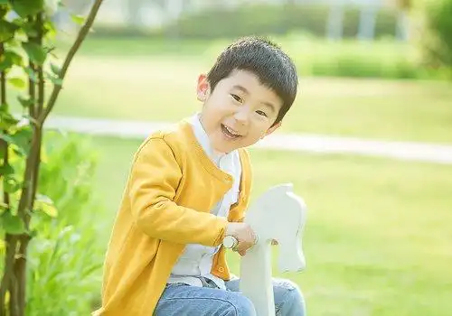 2020年小男孩平头怎么剪 传统与时尚完美结合的中式男童短发_发型师姐