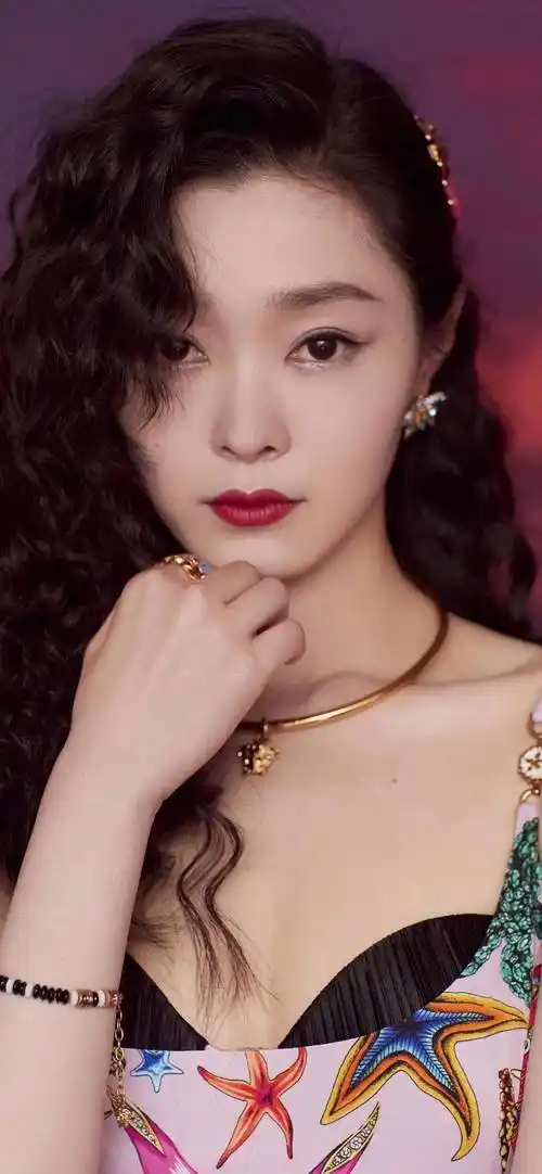 低调女演员宋轶:16岁入中戏,名字常被认错,配角多年终成功_生涯_表演_