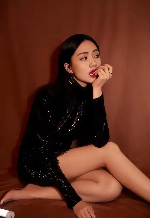 刘惜君人美歌甜身材好