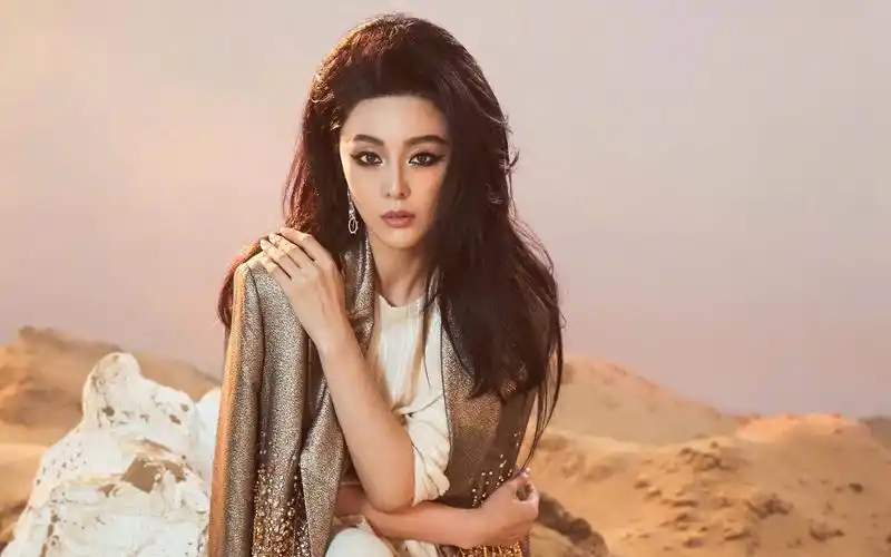 范冰冰登英国独立时尚杂志《wonderland》母版春季刊封面.