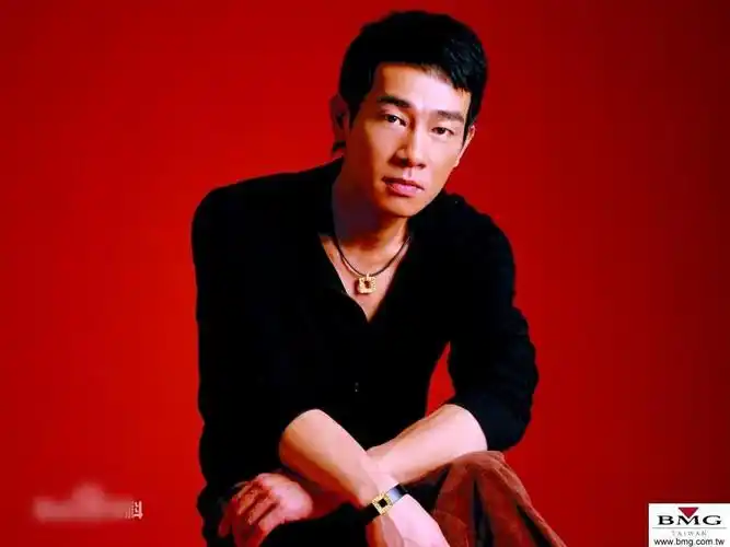 陈小春生活写真照-明星库-中国时尚网