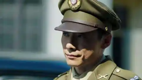 双刺:彭刚探监江一林,被邓汉山堵在门外,俩人见面剑拔弩张!